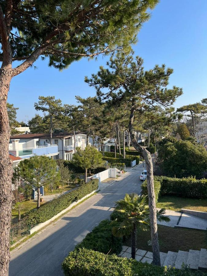 Villa Vittoria Lignano Sabbiadoro Bagian luar foto